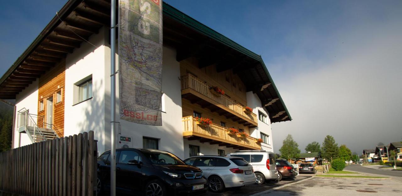 Hotel Essl In Filzmoos Esterno foto
